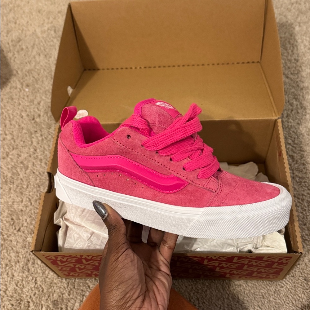 Vans Knu Skool Fuchsia Suede Sneakers NIB 🔥